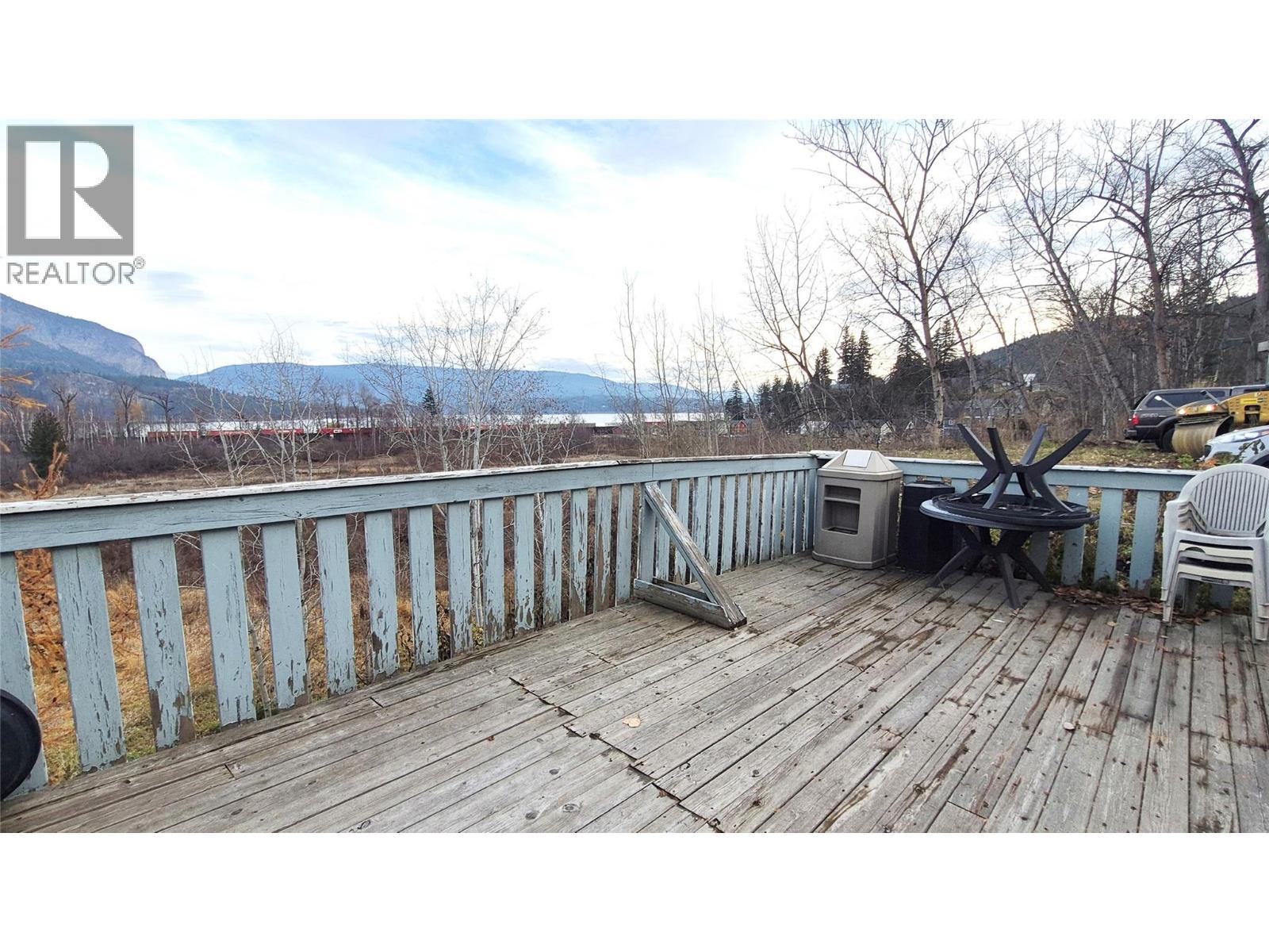  5177 Trans Canada Highway, Tappen