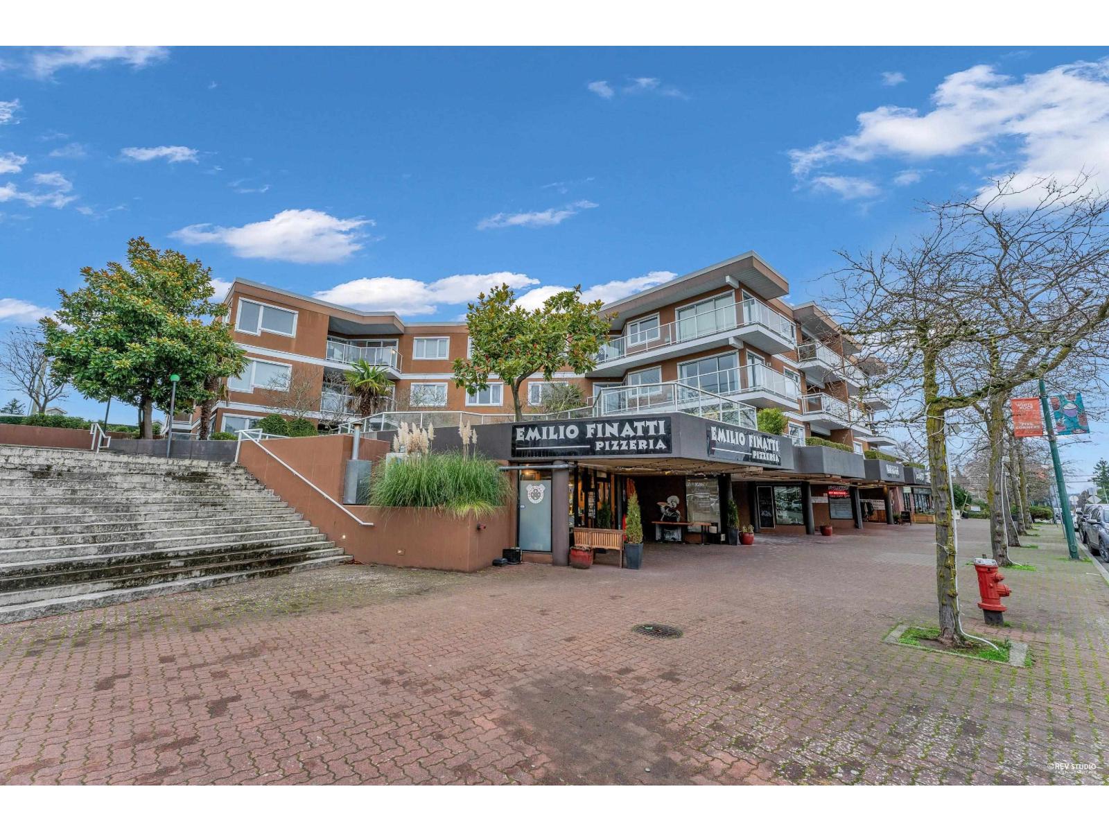 204 15233 PACIFIC AVENUE, White Rock