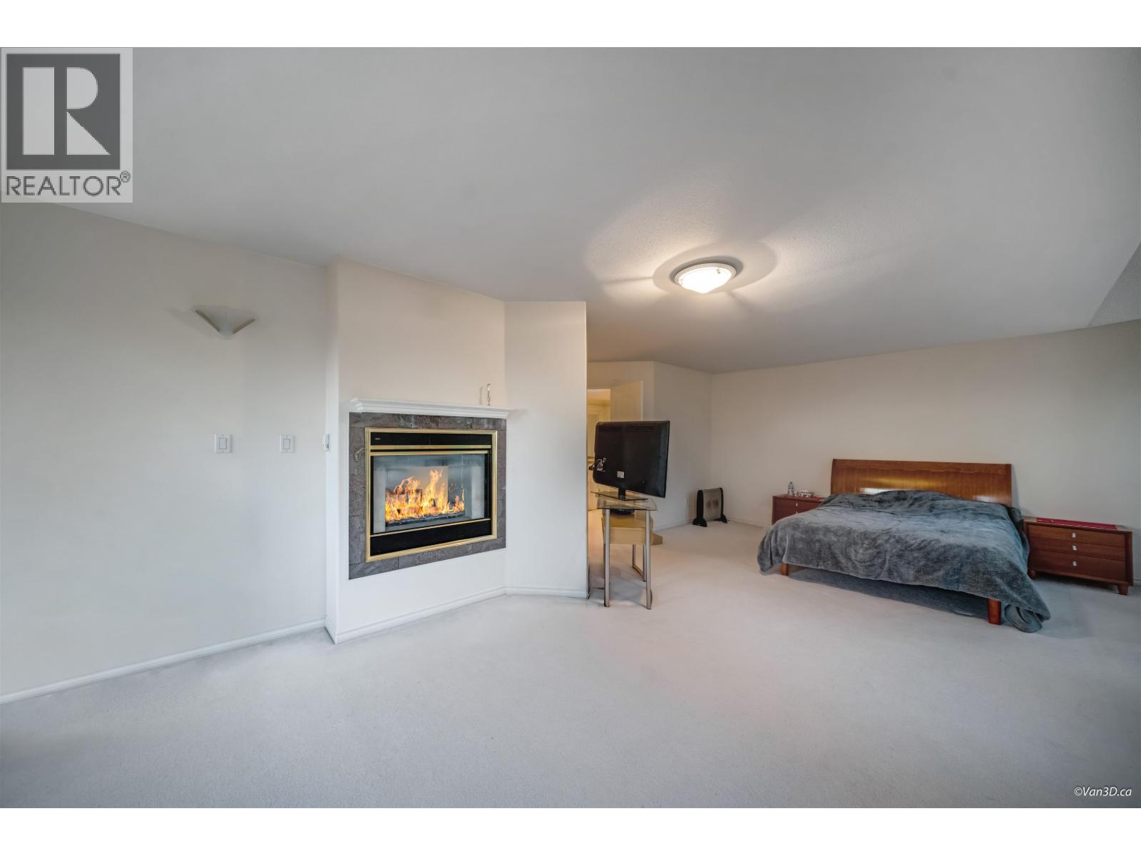 2599 DIAMOND CRESCENT, Coquitlam