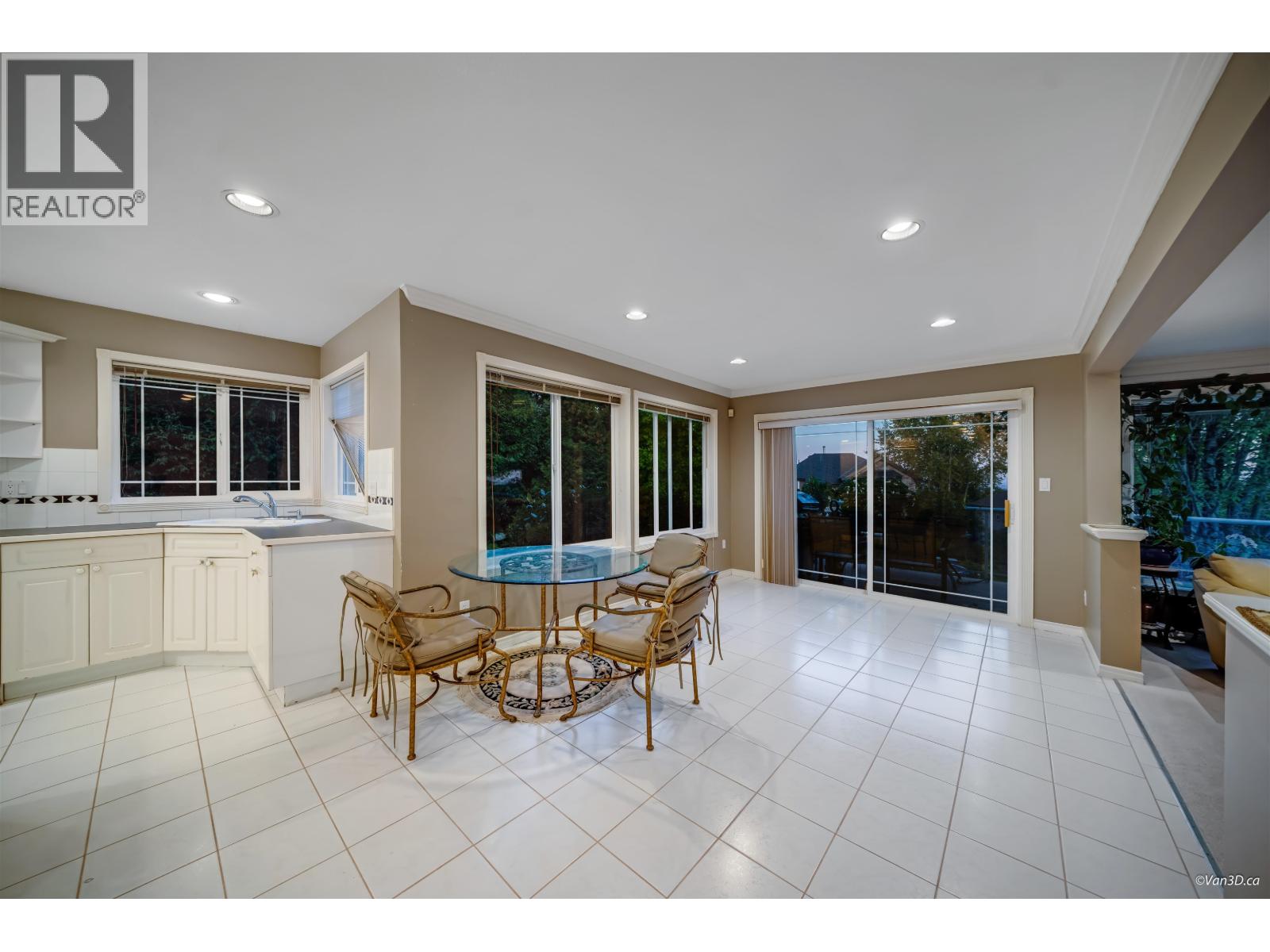 2599 DIAMOND CRESCENT, Coquitlam