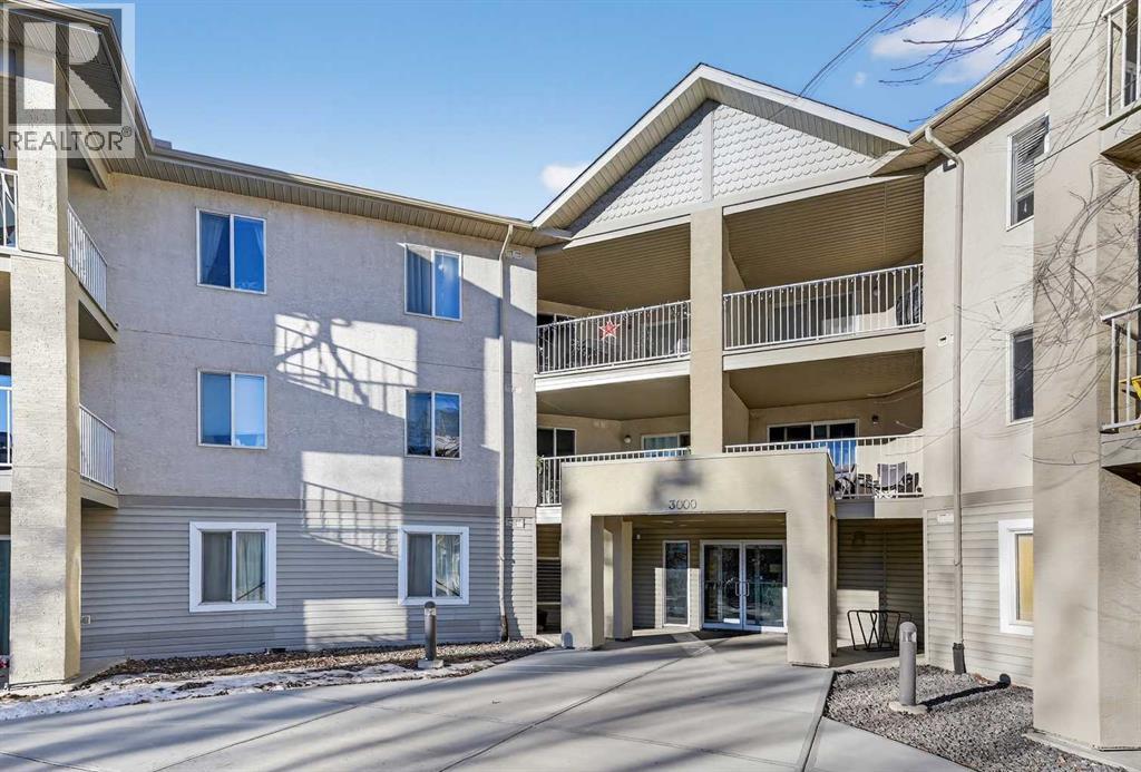 Single Family House for Sale in   Citadel Meadow Point NW Citadel Calgary 