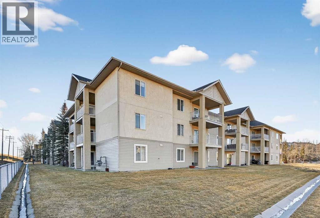 Single Family House for Sale in   Citadel Meadow Point NW Citadel Calgary 