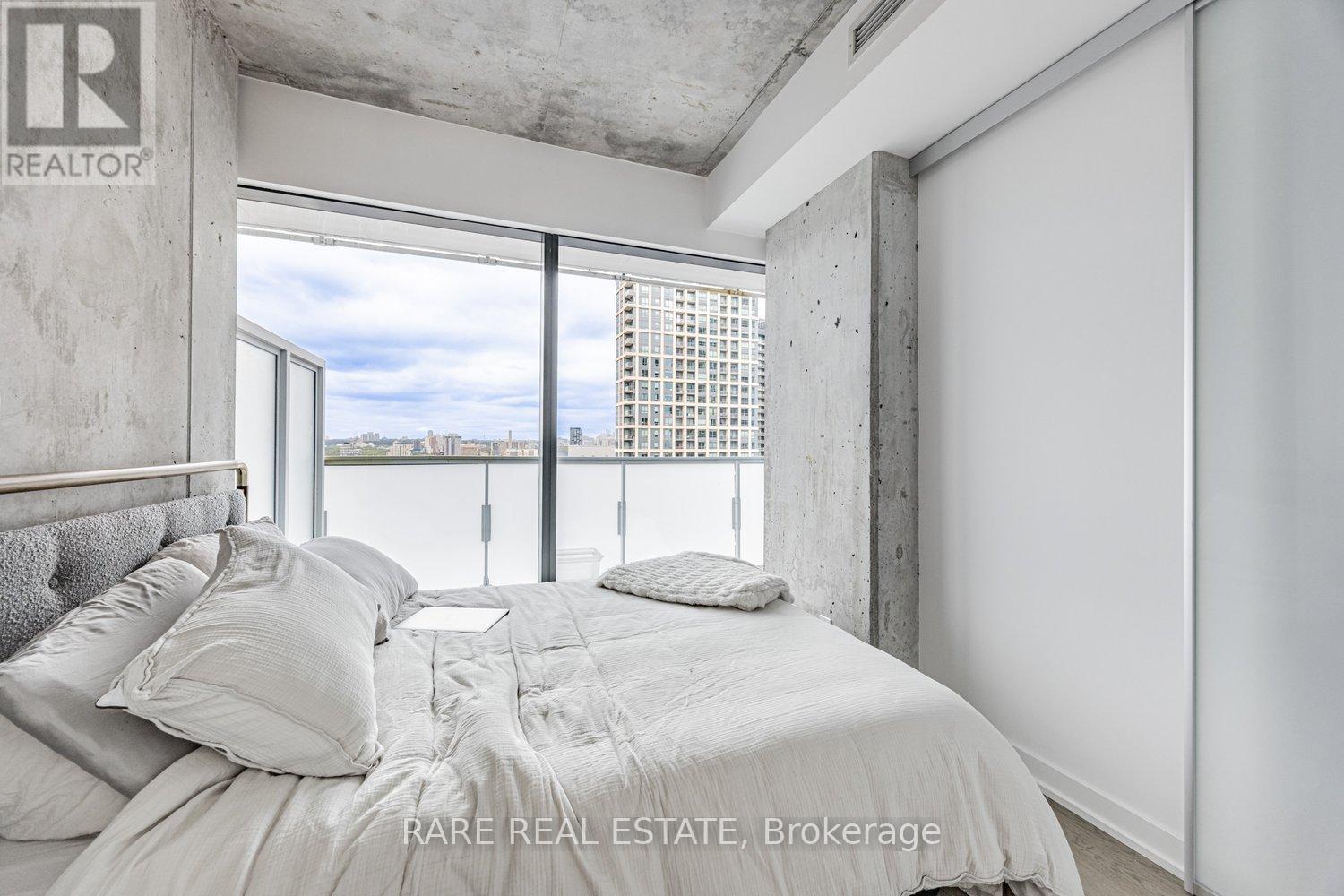#2404 11 CHARLOTTE STREET - 22