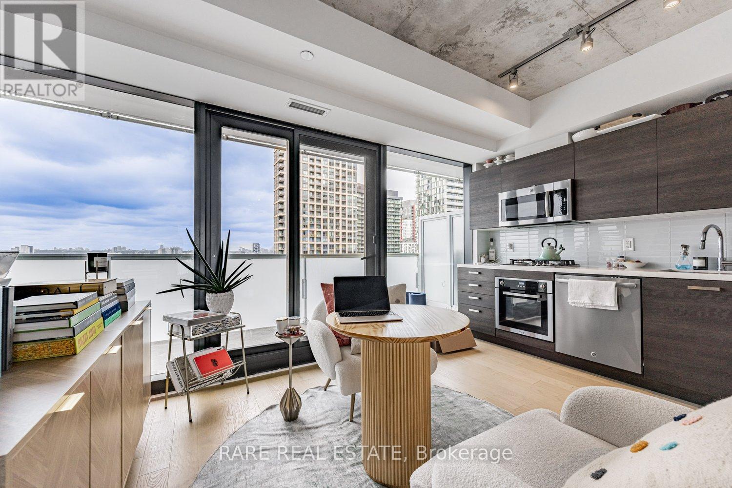 #2404 11 CHARLOTTE STREET - 11