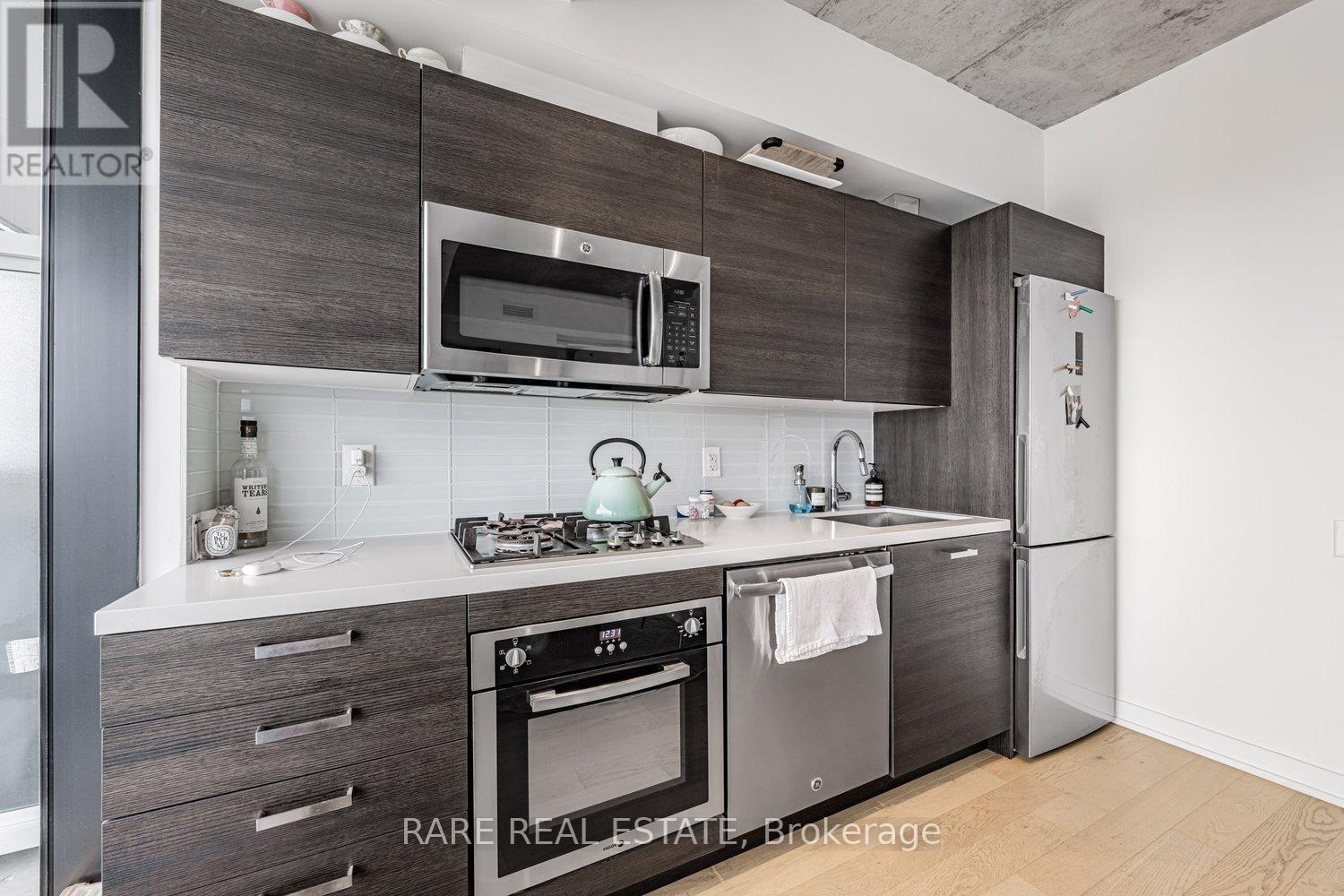 #2404 11 CHARLOTTE STREET - 18