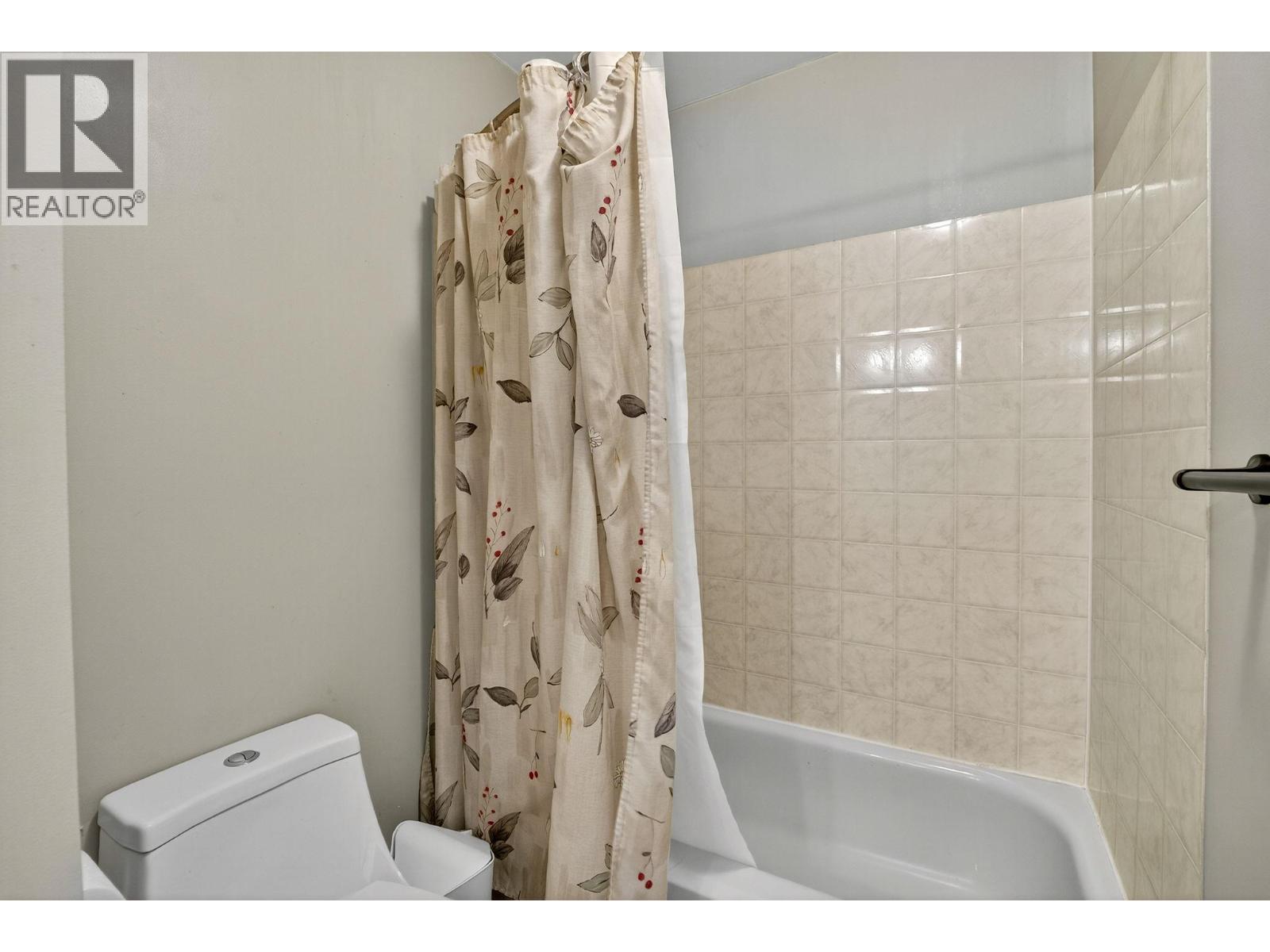 107 1050 Springfield Road, Kelowna