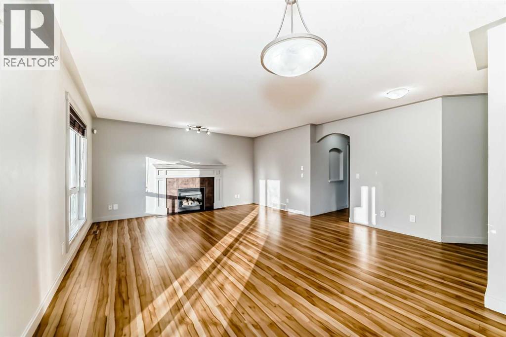 Single Family House for Sale in  Sherwood Boulevard NW Sherwood Calgary 