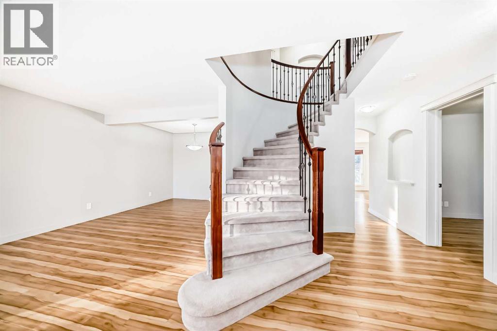 Single Family House for Sale in  Sherwood Boulevard NW Sherwood Calgary 