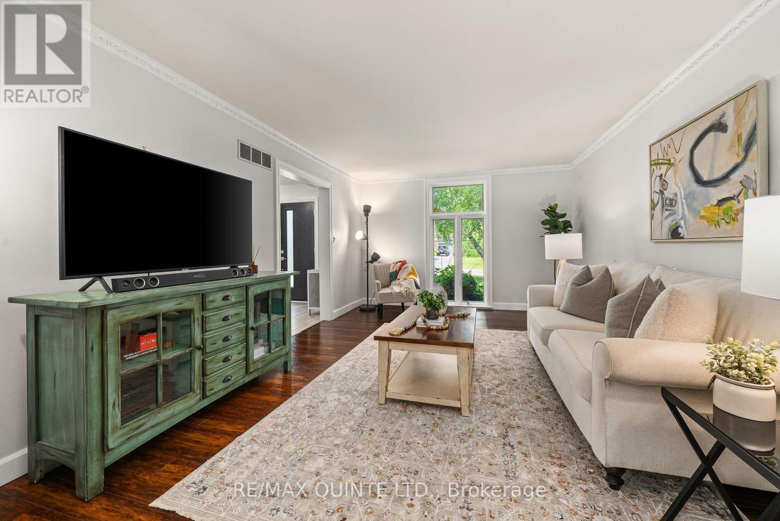 22 FOREST HILL CRESCENT - 7