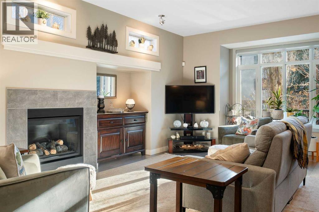 Single Family House for Sale in    Avenue SW Windsor Park Calgary 