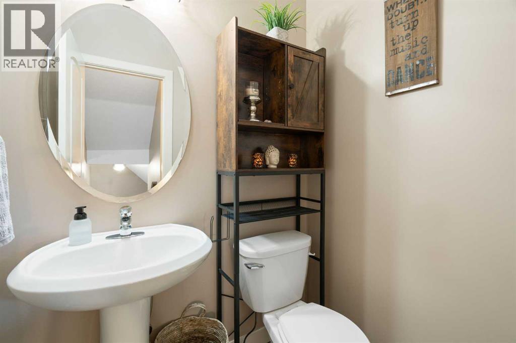 Single Family House for Sale in    Avenue SW Windsor Park Calgary 