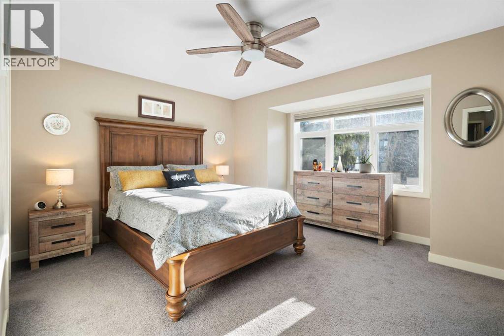 Single Family House for Sale in    Avenue SW Windsor Park Calgary 