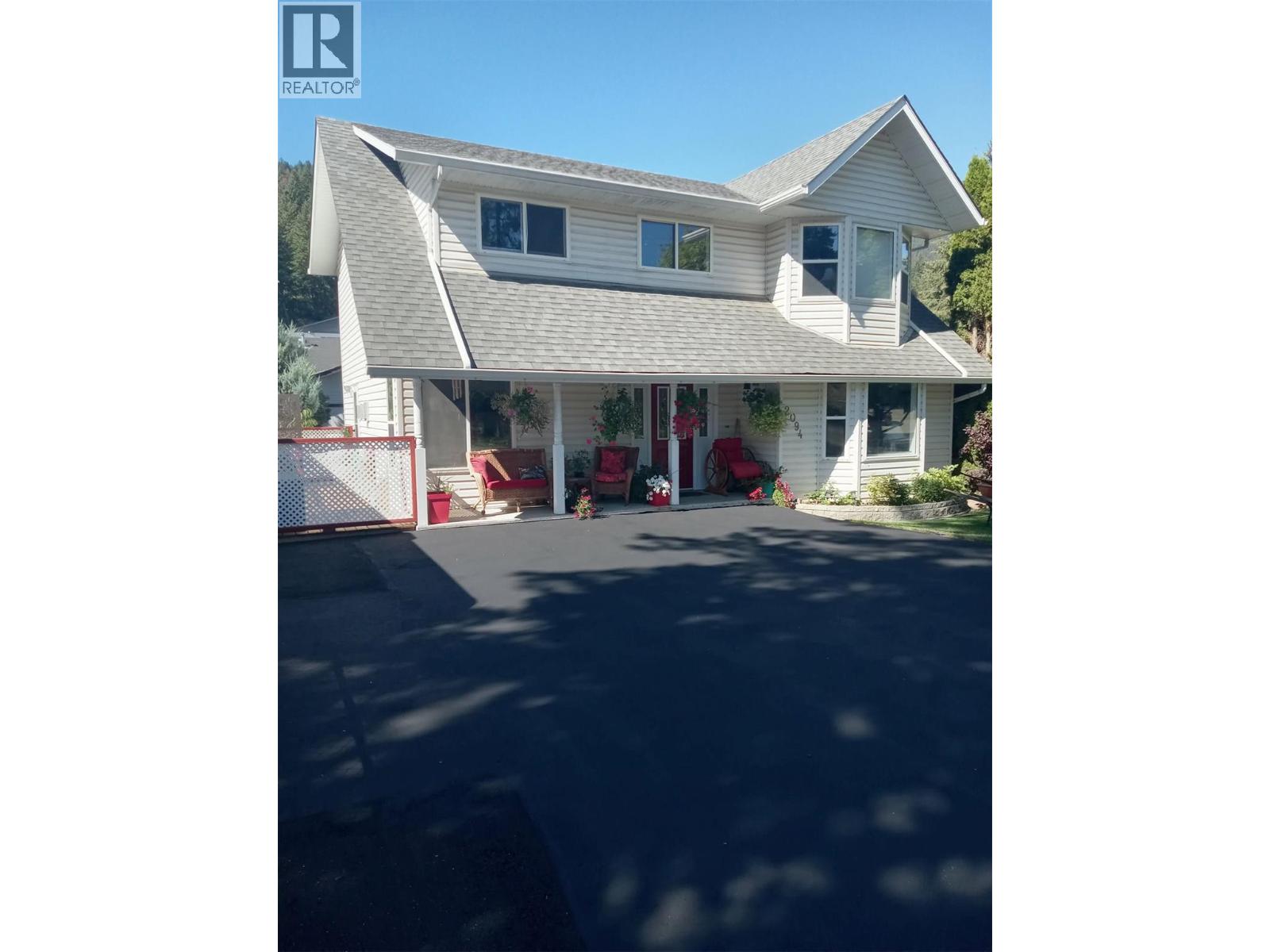 2094 Saddleview Avenue, Lumby