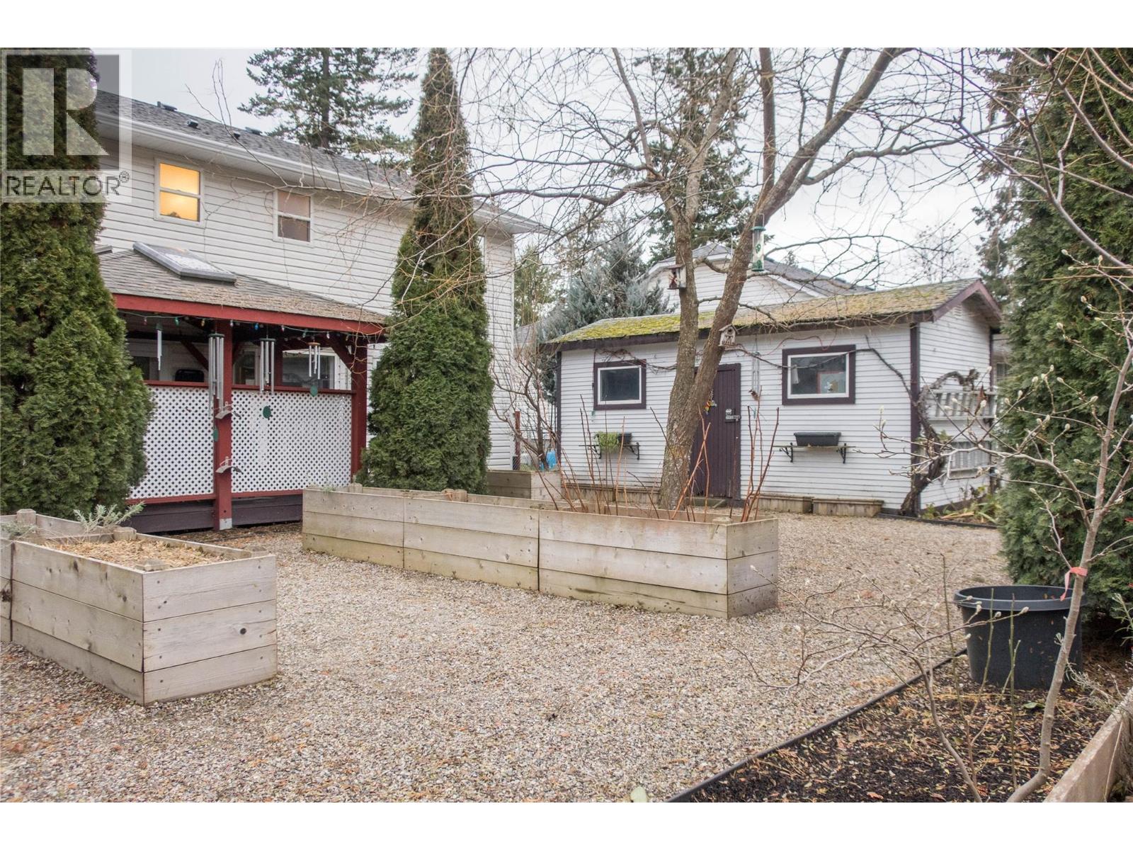 2094 Saddleview Avenue, Lumby