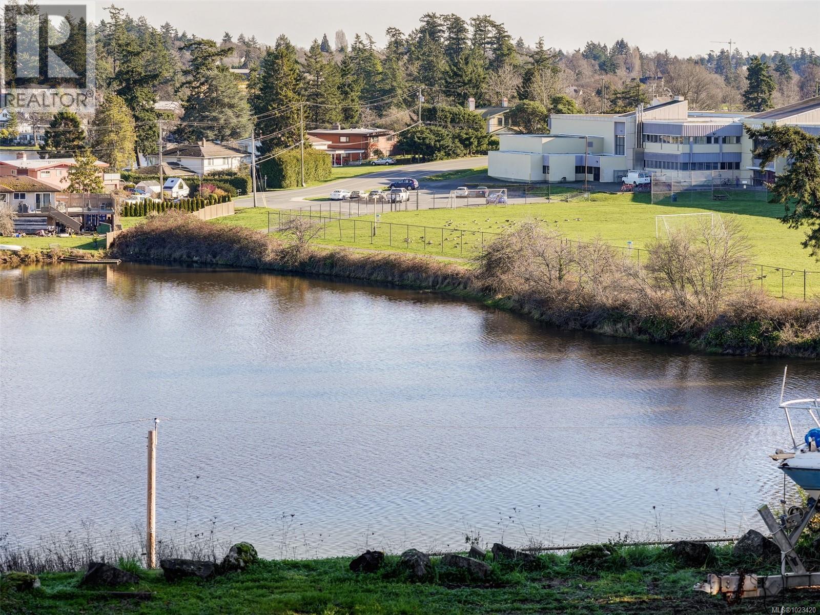 269 Glenairlie Dr, View Royal