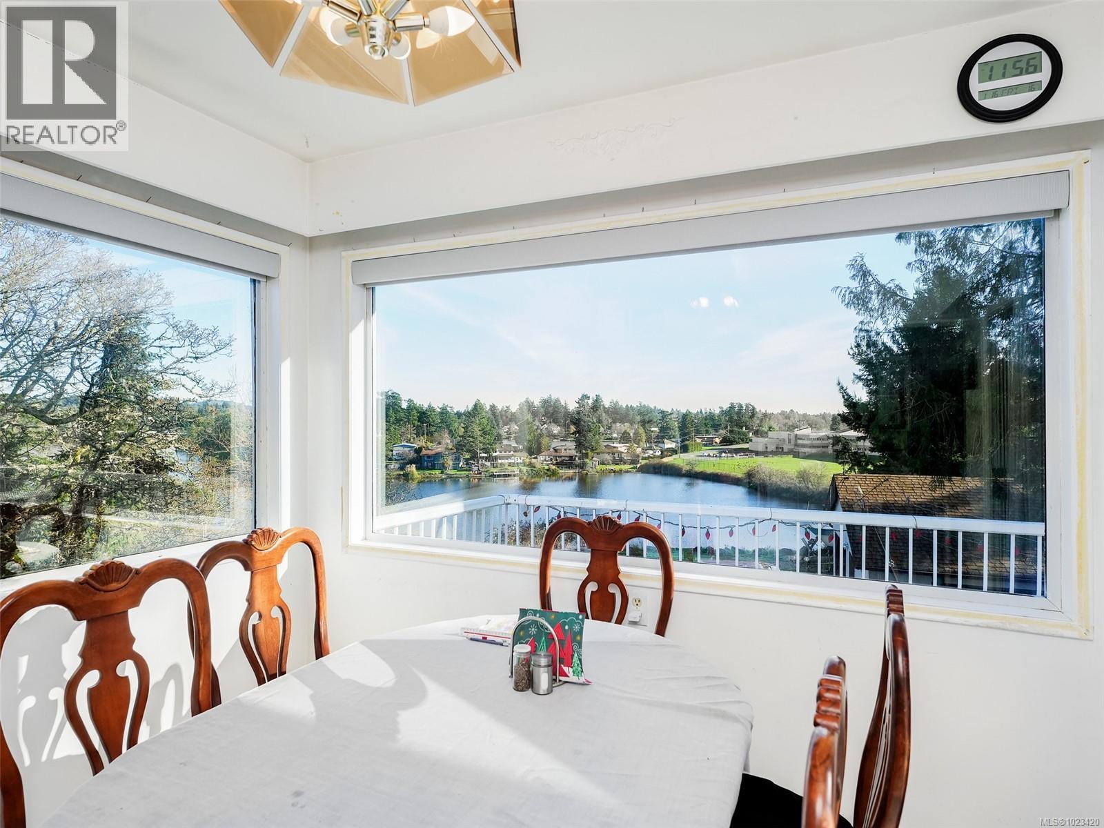 269 Glenairlie Dr, View Royal