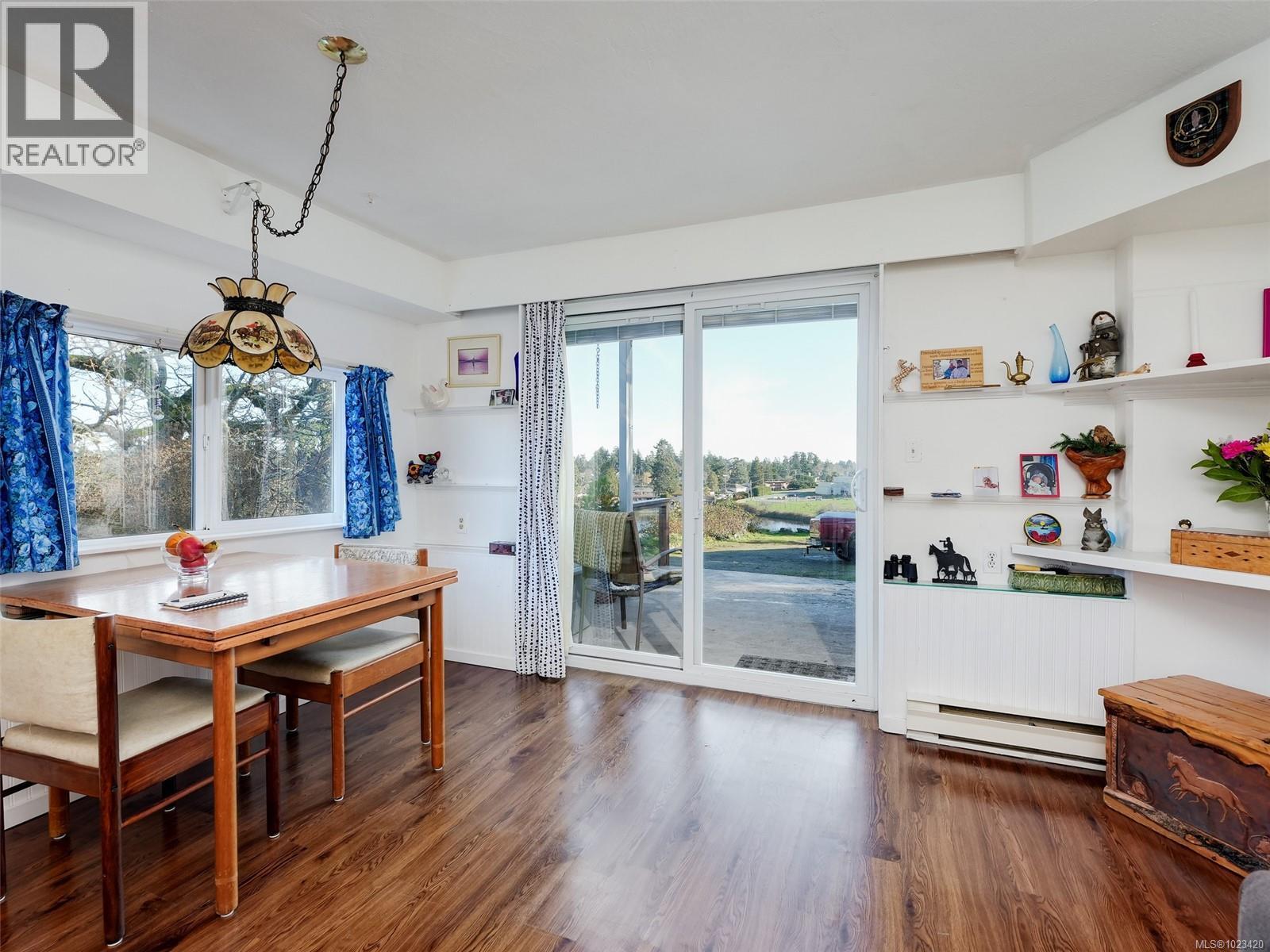 269 Glenairlie Dr, View Royal