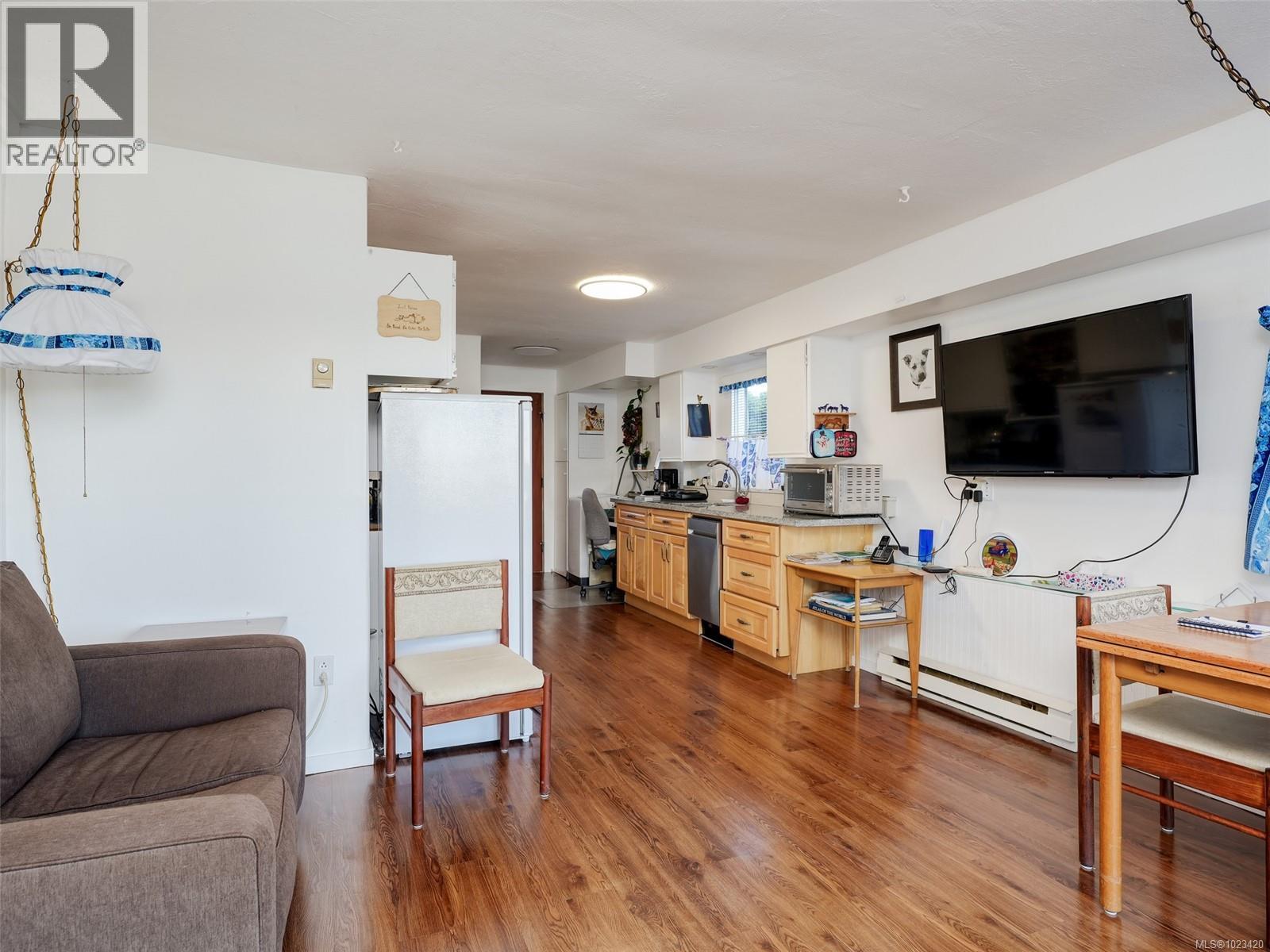 269 Glenairlie Dr, View Royal