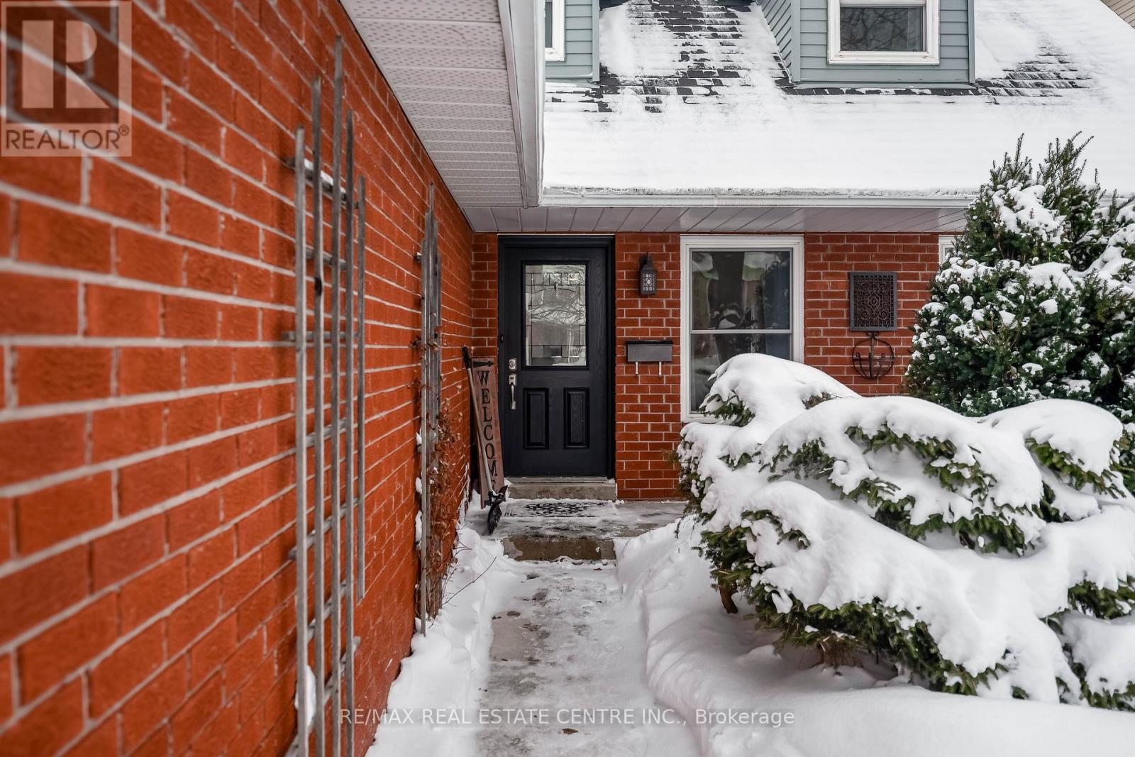 8 PASSMORE AVENUE - Photo 2 of 46, Orangeville, Ontario