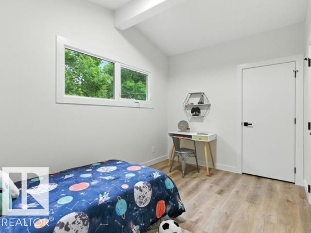 1 SYLVAN DR, St. Albert