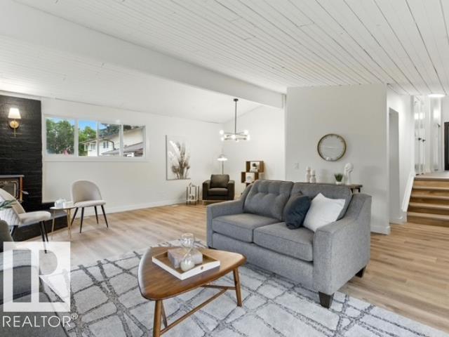 1 SYLVAN DR, St. Albert