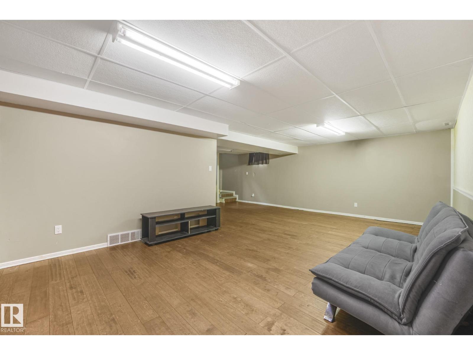 5107 44 ST, Beaumont