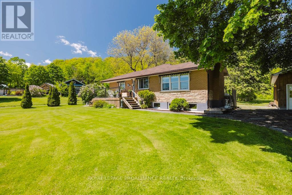 556 ROSEBUSH ROAD, Quinte West (Sidney Ward), Ontario