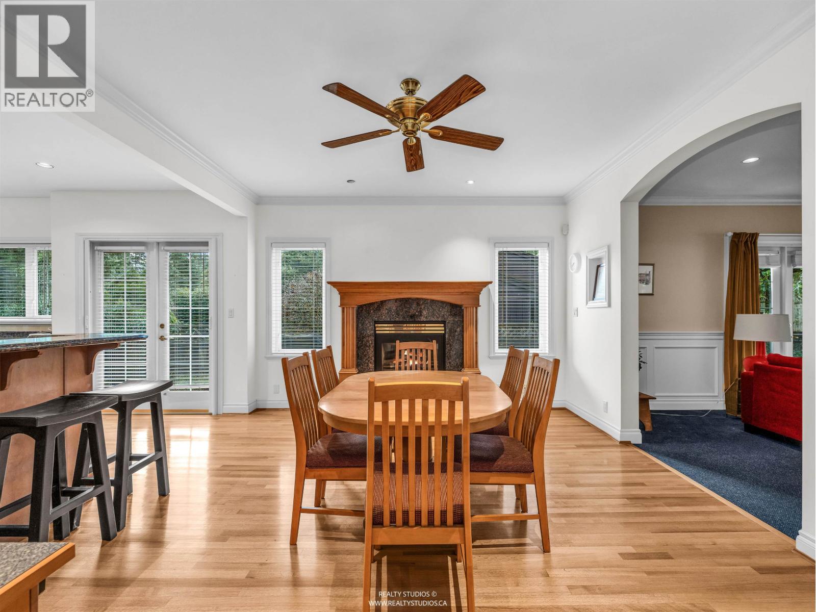 563 ESQUIMALT AVENUE, West Vancouver