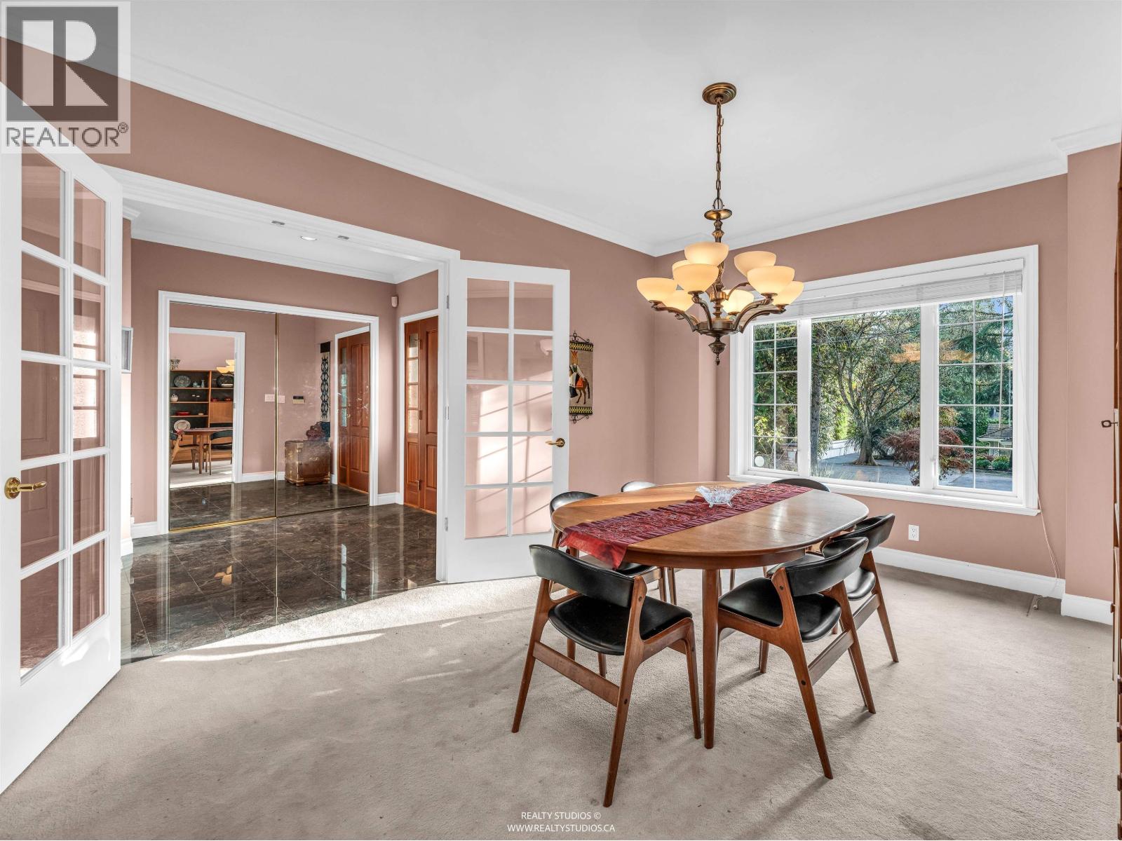 563 ESQUIMALT AVENUE, West Vancouver