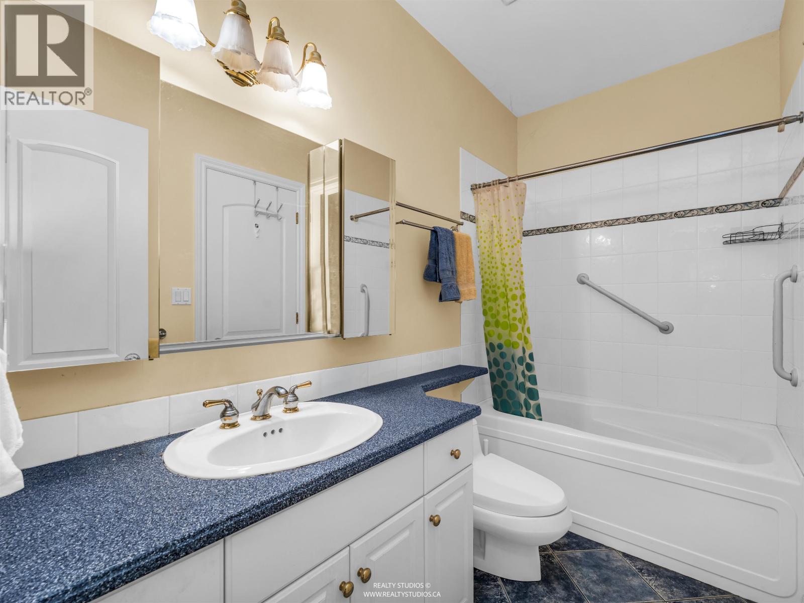 563 ESQUIMALT AVENUE, West Vancouver