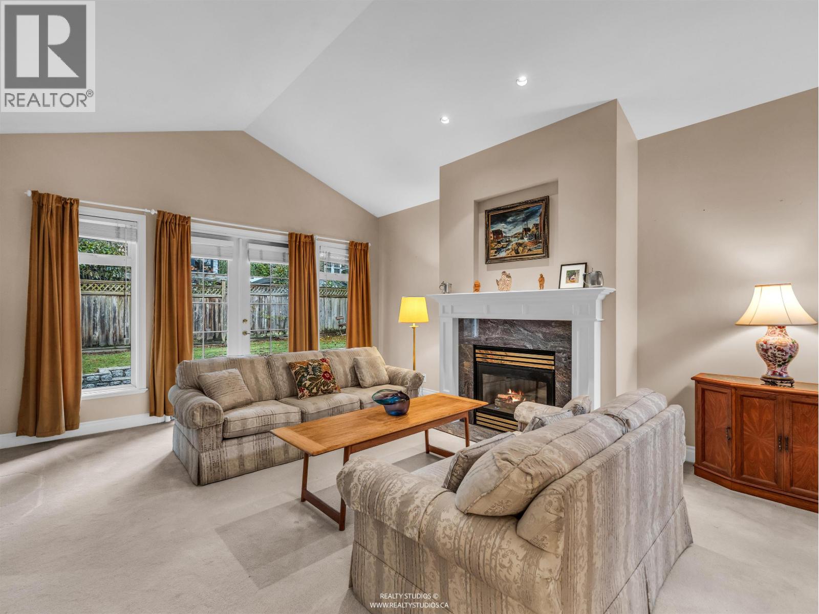 563 ESQUIMALT AVENUE, West Vancouver