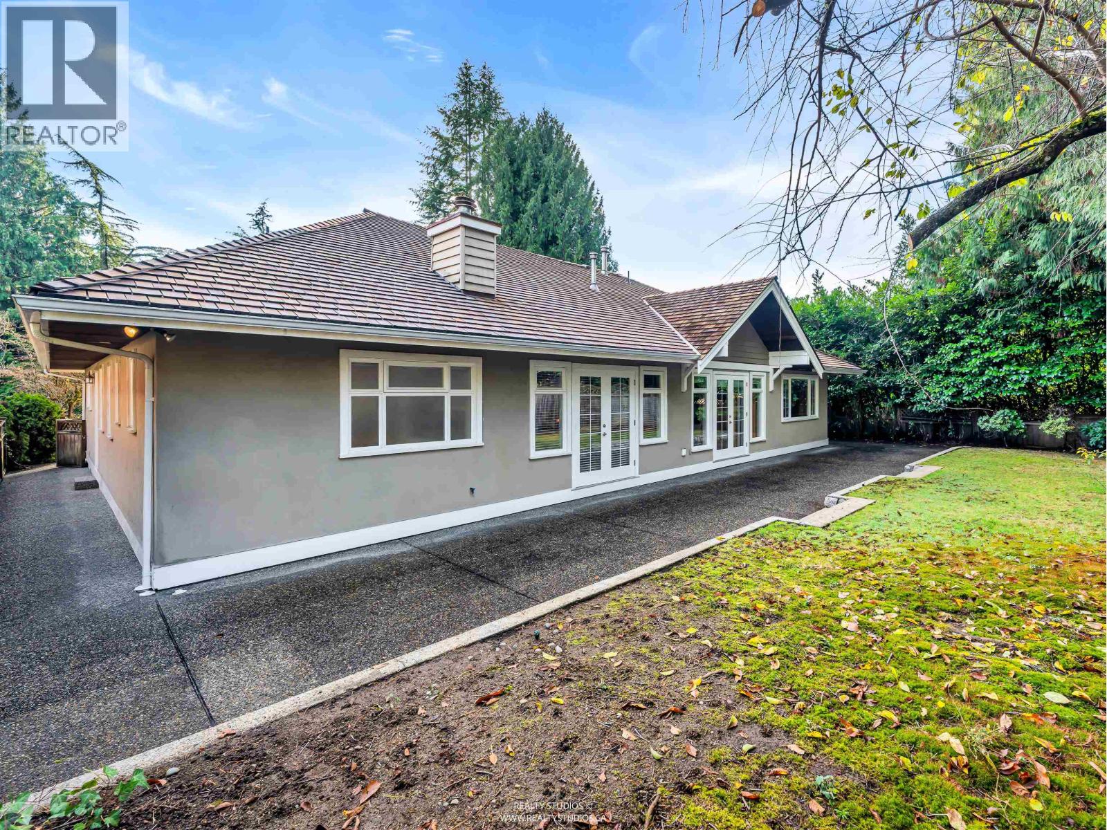 563 ESQUIMALT AVENUE, West Vancouver