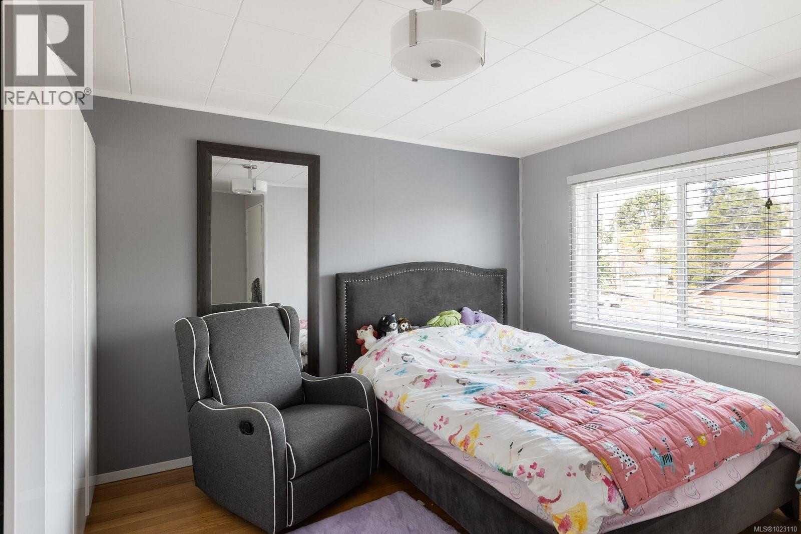  2393 Eastdowne Road, Oak Bay