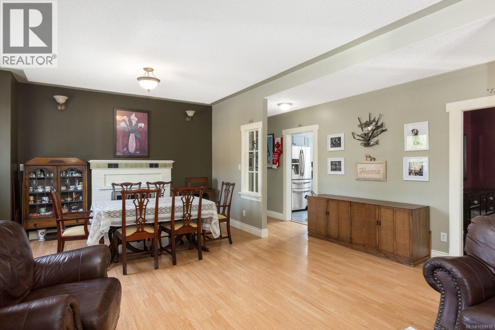  2393 Eastdowne Road, Oak Bay