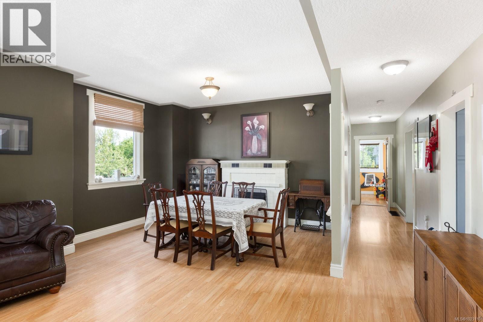  2393 Eastdowne Road, Oak Bay