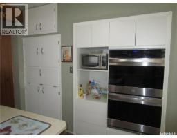 3pc Bathroom - 250 1st Avenue W, Bengough, SK S0C0K0 Photo 8