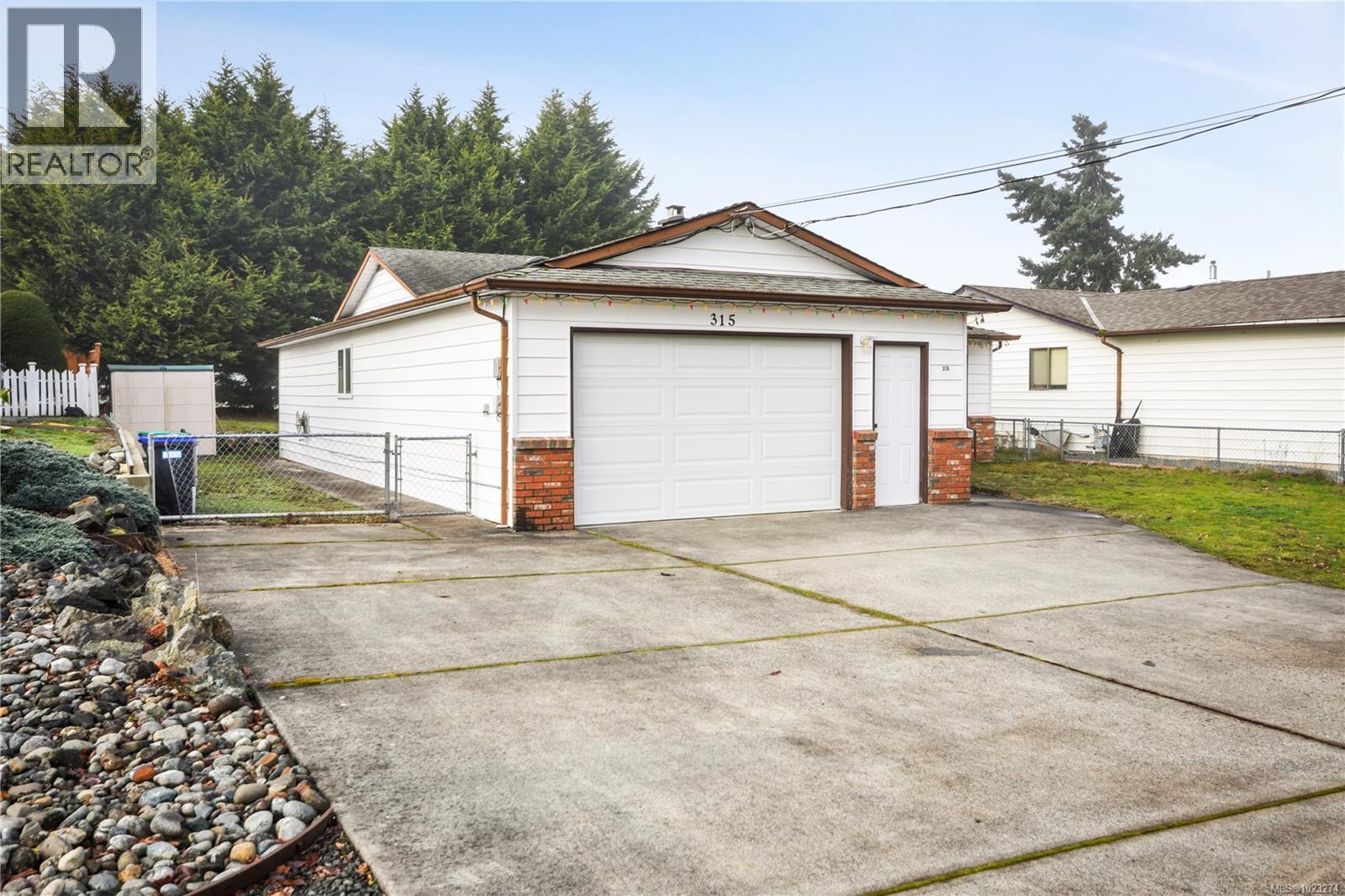 315 Peacock St, Parksville