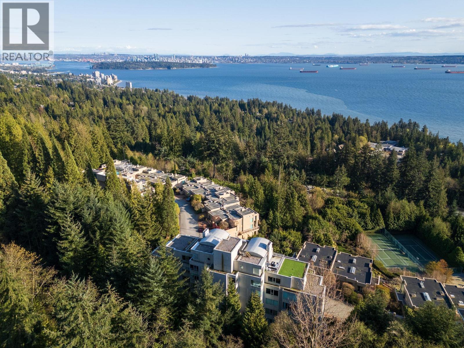 701 3105 DEER RIDGE DRIVE, West Vancouver