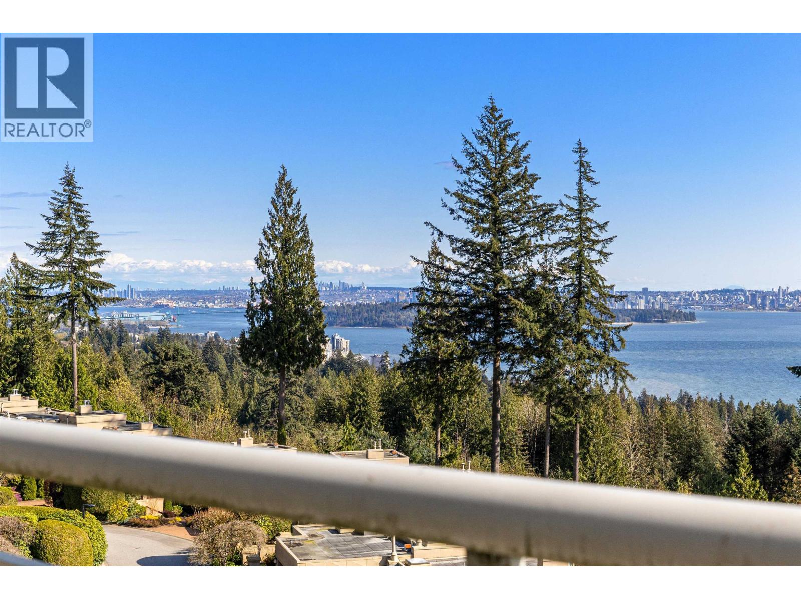 701 3105 DEER RIDGE DRIVE, West Vancouver