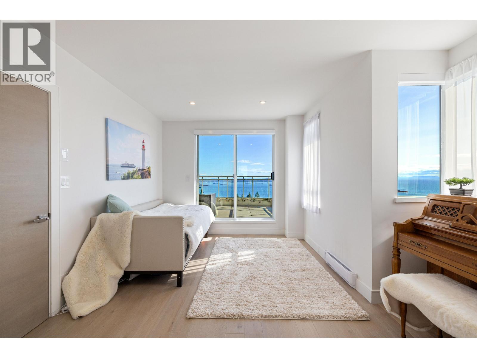 701 3105 DEER RIDGE DRIVE, West Vancouver