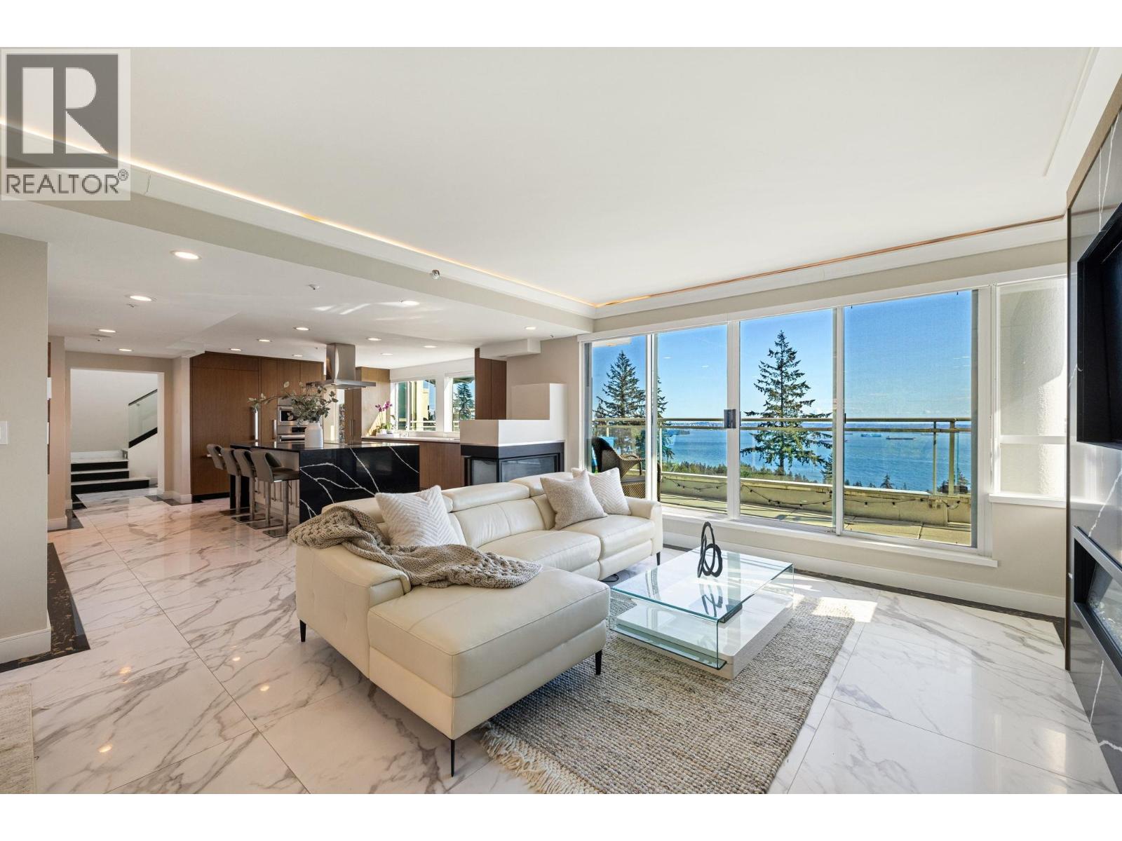 701 3105 DEER RIDGE DRIVE, West Vancouver