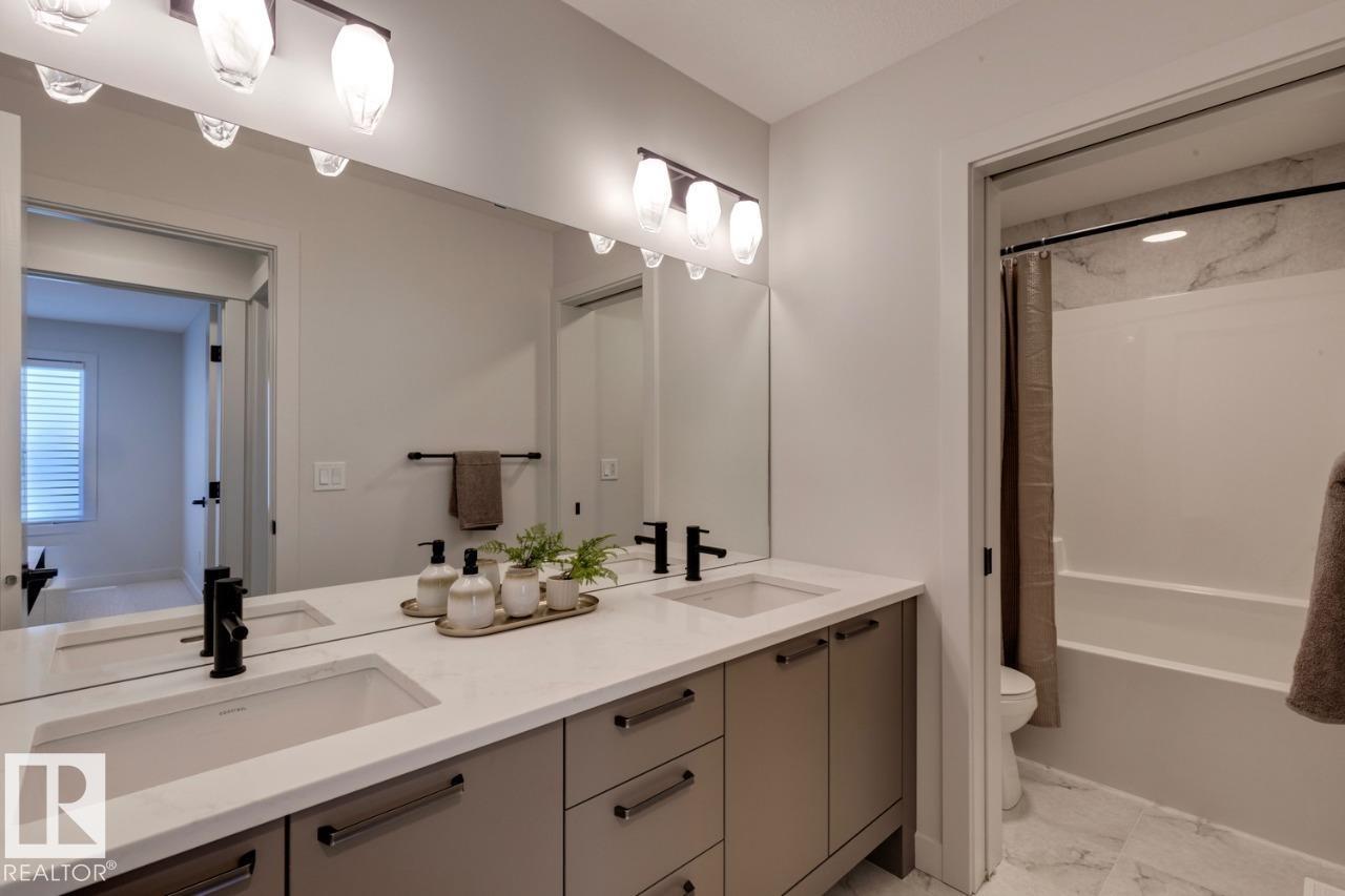 3280 Chernowski WY SW, Edmonton