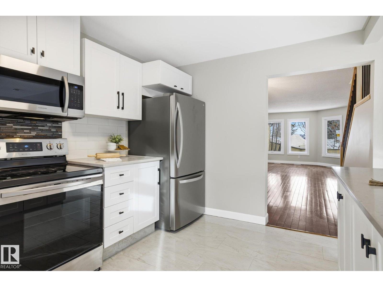 59 WOODLANDS RD, St. Albert