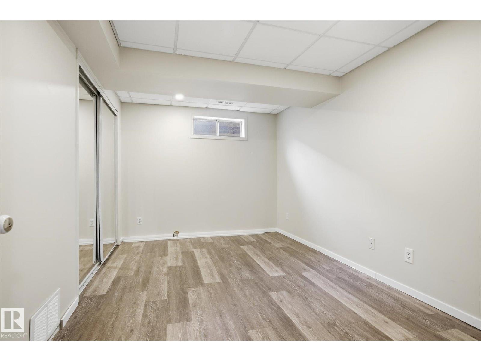 59 WOODLANDS RD, St. Albert