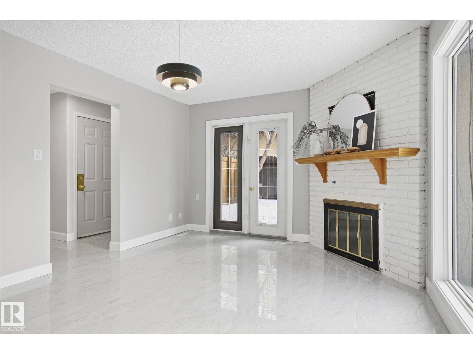 59 WOODLANDS RD, St. Albert