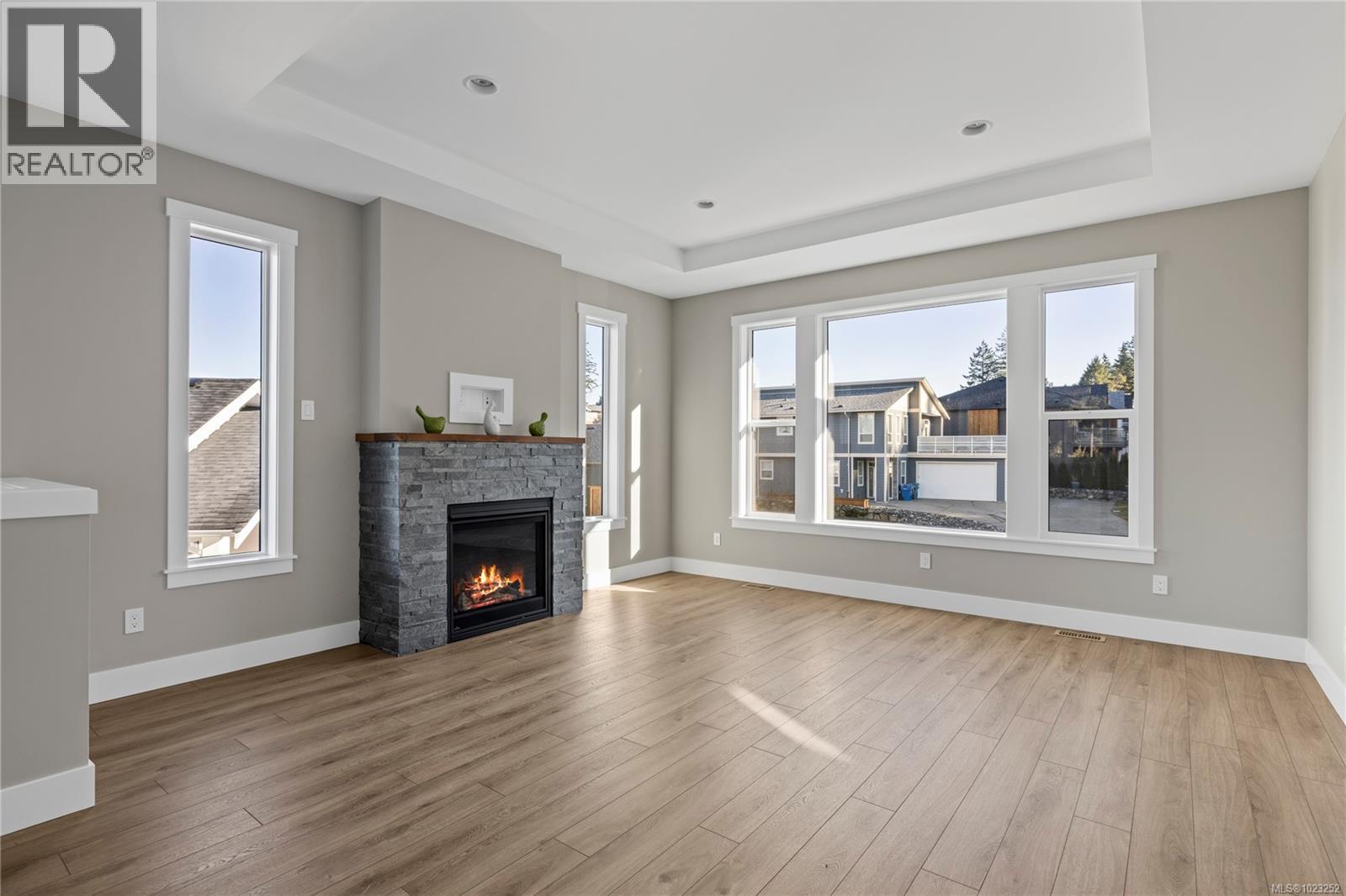 1348 LANGARA DR - 19