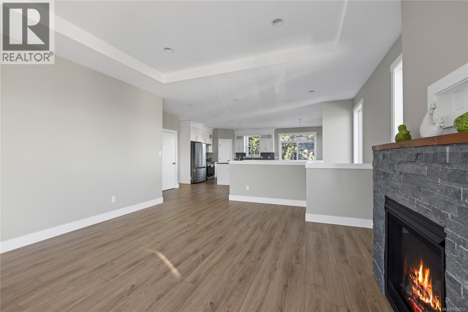 1348 LANGARA DR - 20