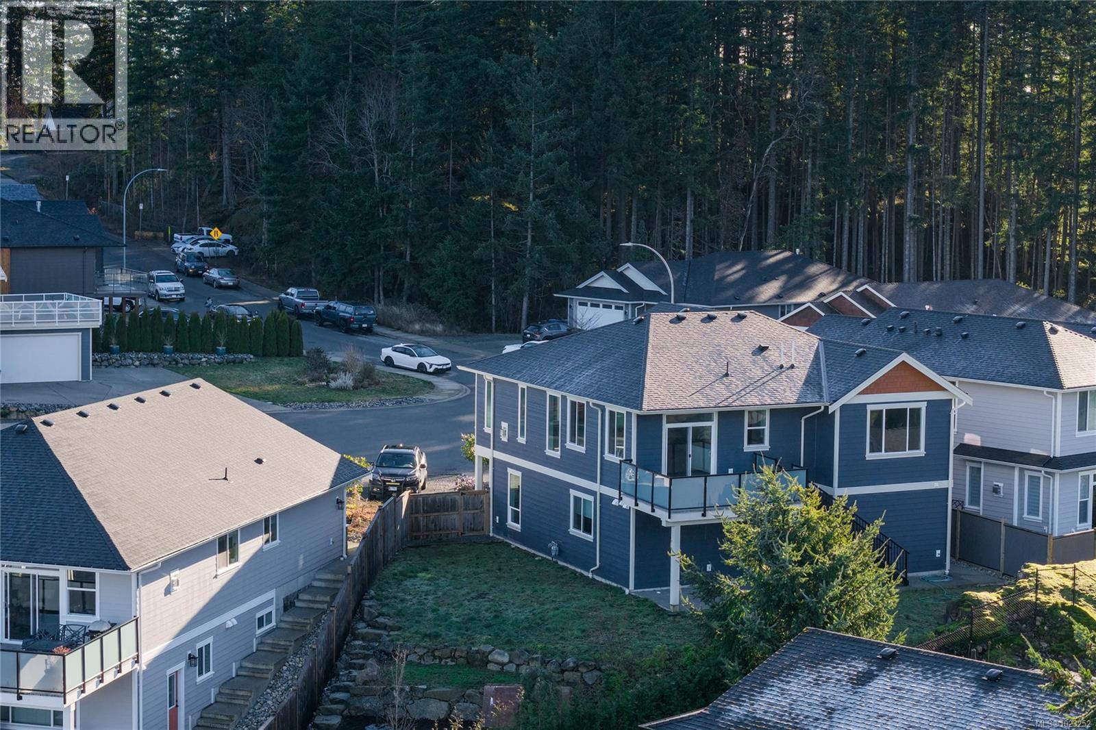 1348 LANGARA DR - 52