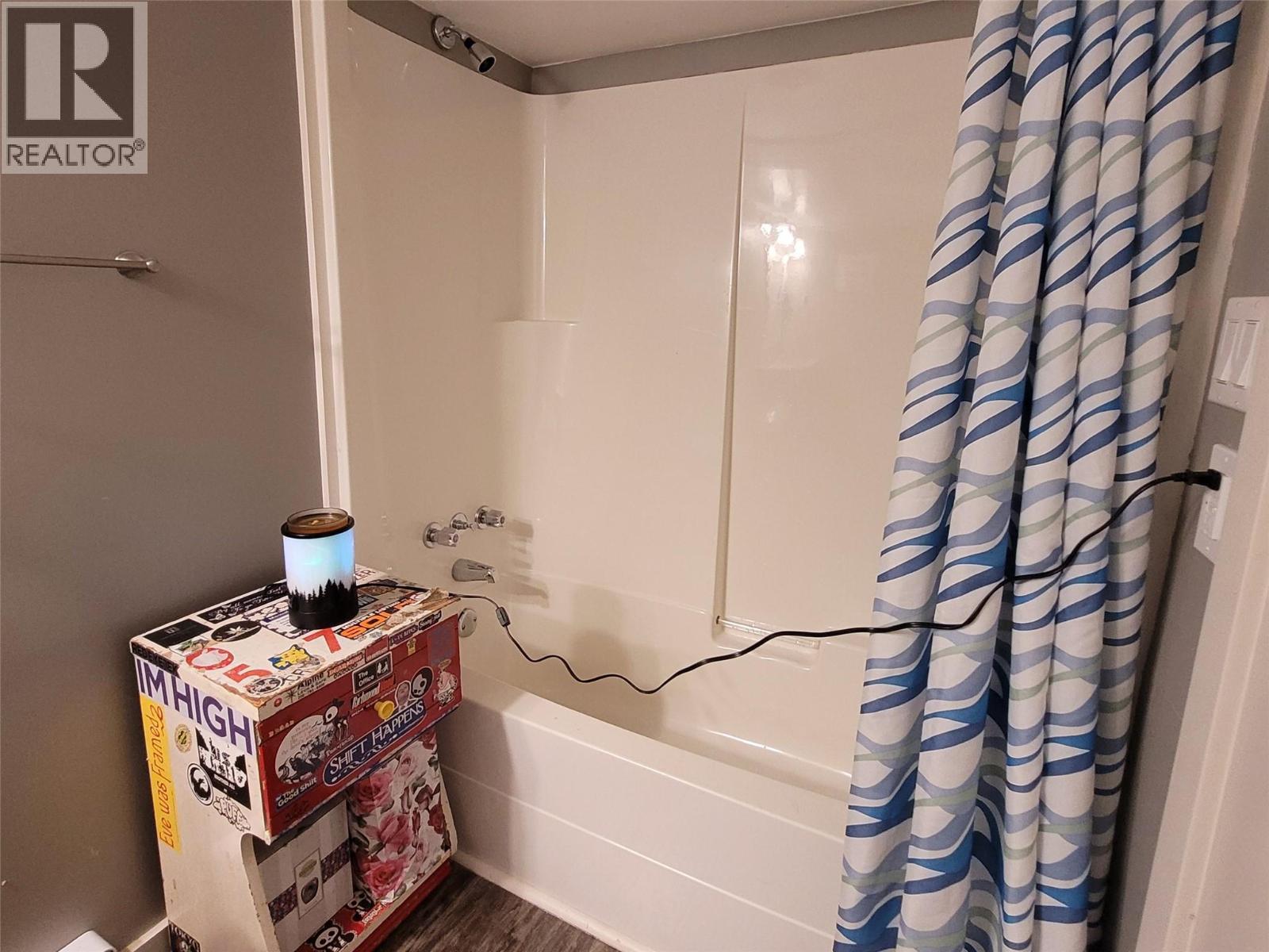 15 LODGE Drive, Clearwater