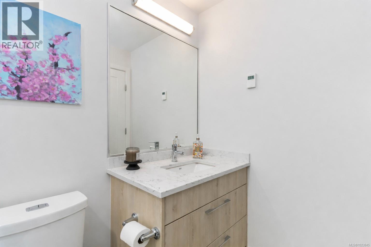 302 9864 Fourth St, Sidney